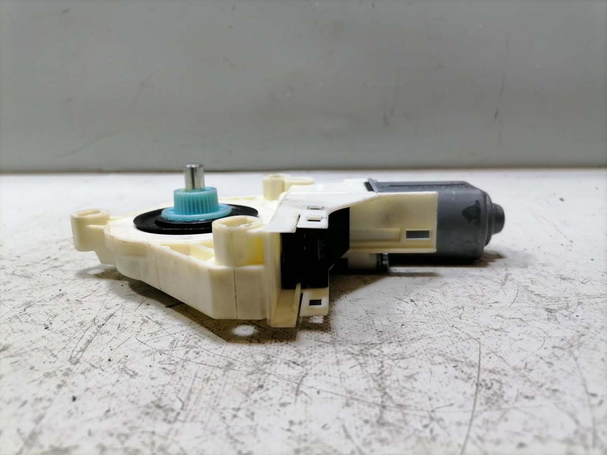 Audi A4 8K B8 original Fensterhebermotor hinten links Bj.2009